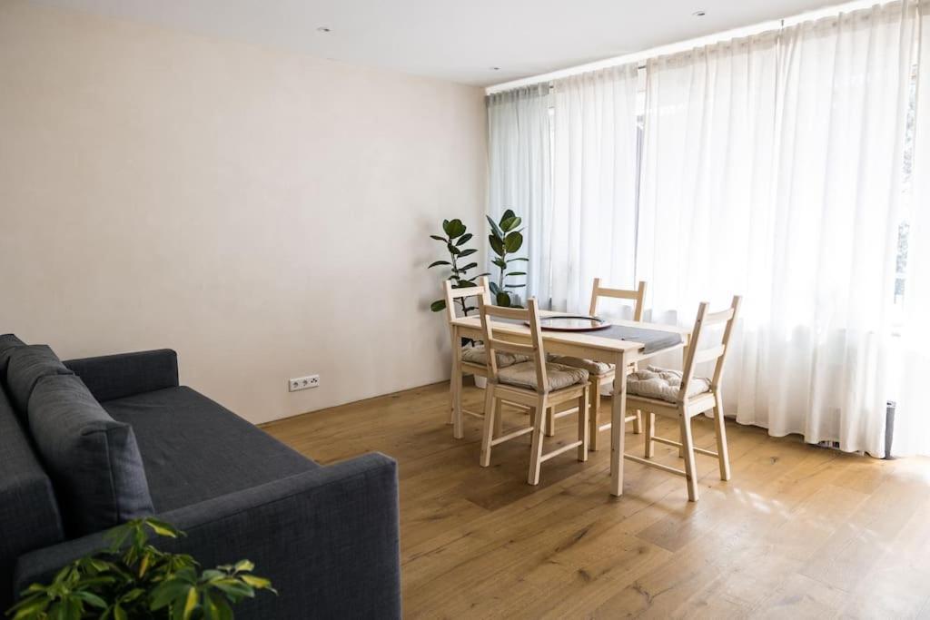 Wohlfuehloase In Perfekter Lage Apartamento Estugarda Exterior foto