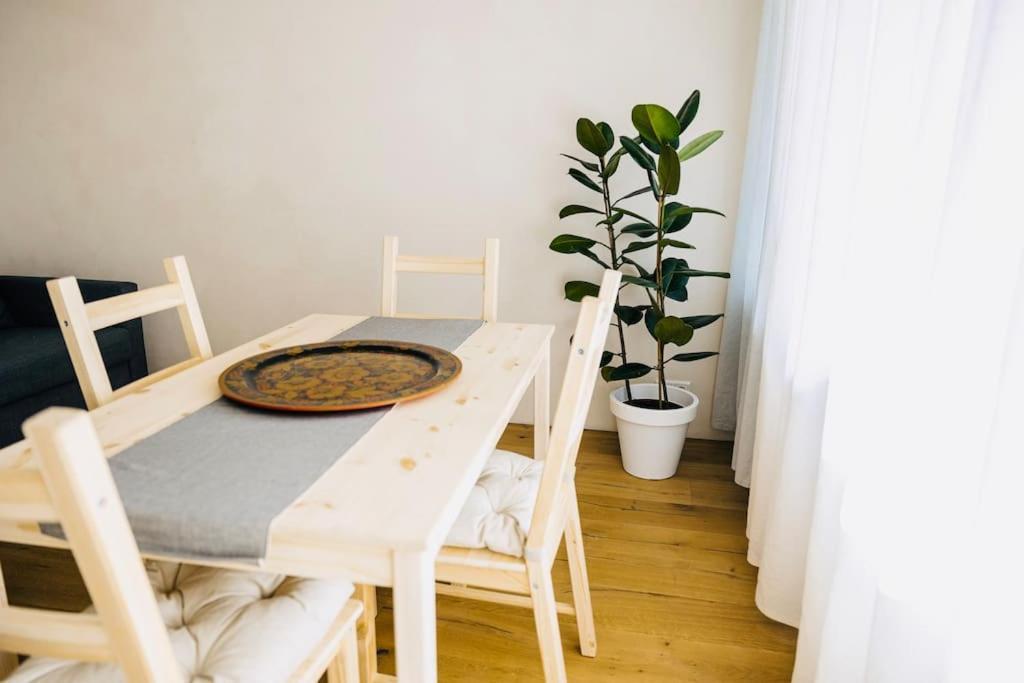 Wohlfuehloase In Perfekter Lage Apartamento Estugarda Exterior foto